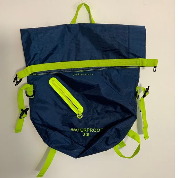 Geckobrands WATERPROOF LIGHTWEIGHT 30L BACKPACK